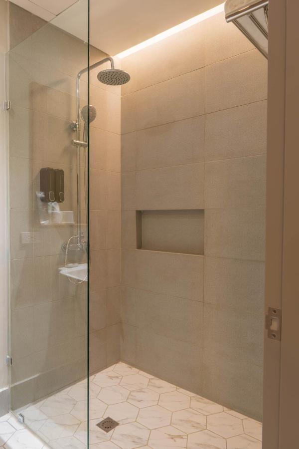 Primeway Suites Cebu Exteriör bild